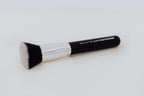 Beter Flat Top Liquid Foundation Brush detalhe